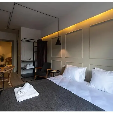 Madre Suites *